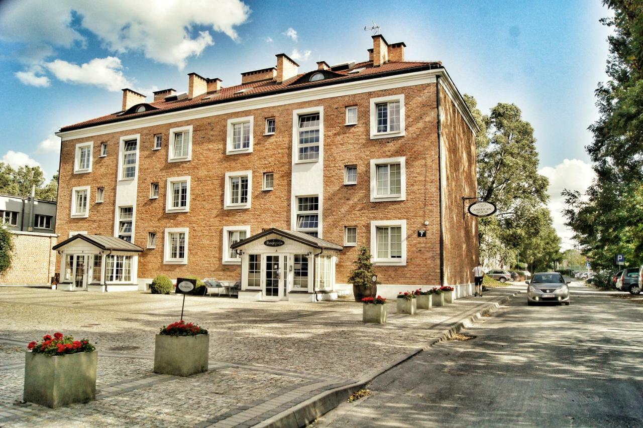 American House Hennela Варшава Екстериор снимка