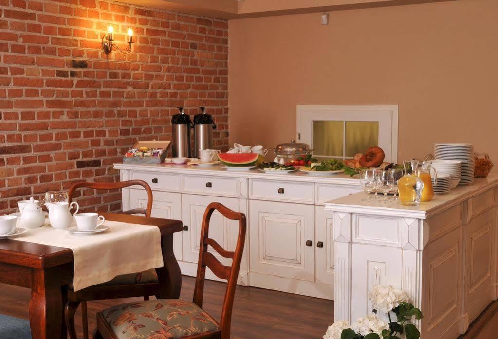 American House Hennela Варшава Екстериор снимка