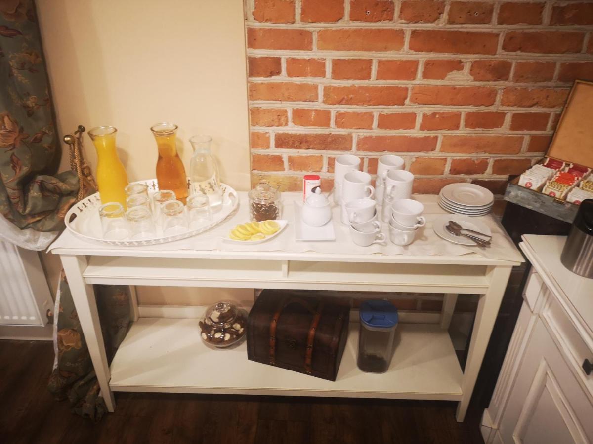 American House Hennela Варшава Екстериор снимка